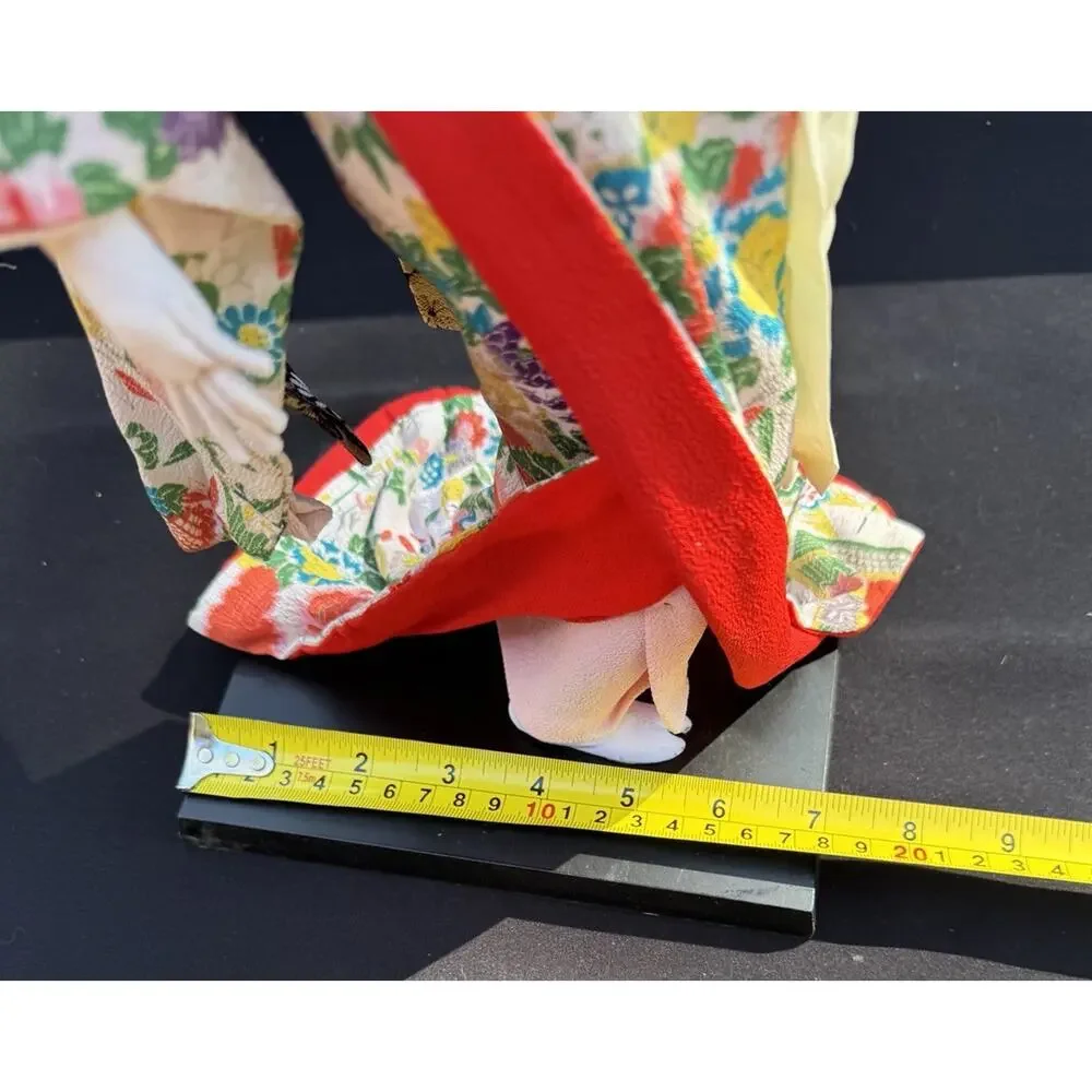 Japanese Geisha Silk Gold Kimono 17.5